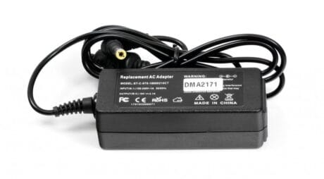 Toshiba 38W 19V 2A strømforsyning - kompatibel