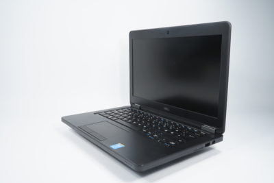 - Dell Latitude E5250 | i5-5300u 2.3Ghz / 8GB RAM / 128GB SSD | 12" HD / Sølv stand - Grøn Computer - Genbrugt IT med omtanke - DSC02002 1 scaled