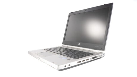 HP EliteBook 8470P | i7-3520m 2.9Ghz / 8GB RAM / 120GB SSD | 14" HD / Sølv stand