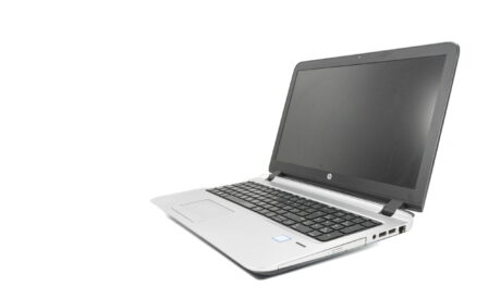HP ProBook 450 G3 | I5-6200u 2.3Ghz / 8GB RAM / 256GB SSD | 15" HD / Sølv stand
