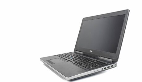 Dell Precision 7520 | I7-7820hq 2.9GHz / 32GB / 1TB NVME | Quadro M2200 Mobile / 15" FHD / Guld stand
