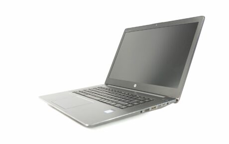 HP ZBook Studio G3 | i7-6820HQ 2.7Ghz / 16GB RAM / 512GB NVME | 15" FHD / Sølv stand