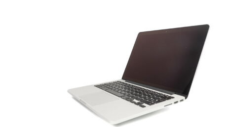 MacBook Pro Early 2015 | i5-5257u / 16GB RAM / 256GB SSD | 13" 2560x1600 / Sølv stand