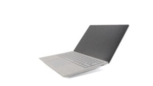 Microsoft Surface Laptop 2 - i5-8350u 1.7GHz - 8GB RAM - 256GB NVMe - 13.5" 2256x1504 - Bronze stand