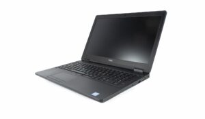 Dell Latitude 5590 - Core i5-8250U 1.60GHz - 16GB RAM - 256GB NVMe - 15" FHD - Win 11 - Sølv stand