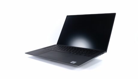 Dell Precision 5550 - i7-10850H 2.7GHz - 16GB - 512GB NVME - 15" FHD - Quadro T1000M - Guld stand