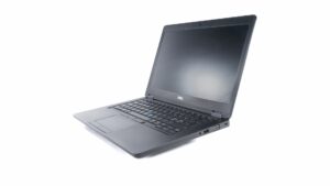 Dell Latitude 5490 - I5-8250U 1.6GHz - 8GB RAM - 256GB NVME - 14" FHD - Win 11 - Sølv stand