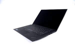 Lenovo ThinkPad X1 Yoga 3rd - I7-8550u 1.8GHz - 8GB RAM - 256GB NVME - 14" 2k Touch - - Sølv stand