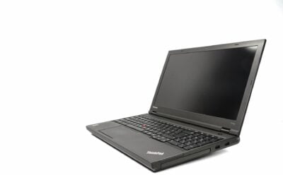 Lenovo ThinkPad T540p - i3-4000m 2.4Ghz - 8GB RAM - 120GB SSD - 15" FHD - Sølv stand