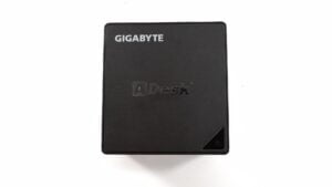 Gigabyte GB-BLCE-4105 - Celeron J4105 1.5Ghz (4 kernet) - 4GB RAM - 120GB SSD - Guld stand