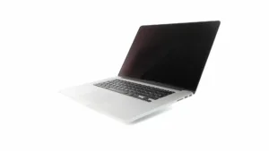 MacBook Pro (Late 2013) - i5-4285u 2.4 GHz - 16GB RAM - 256 GB SSD |13.3" Retina 2560x1600 - Sølv stand