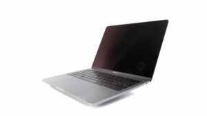 MacBook Pro (mid 2017) SpaceGray - i5-7360u 2.3 GHz - 8GB RAM - 256GB NVME - 13" Retina 2560x1600 - - Bronze stand