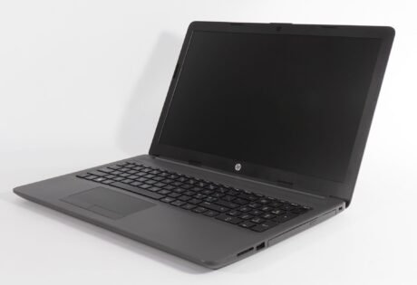 HP 250 G7 - I7-8565u 1.8GHz - 16GB RAM - 256GB NVMe - 15" FHD - Guld stand