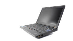 Lenovo ThinkPad X220 - i5-2450m 2.5Ghz - 8GB RAM - 240GB SSD - 12.5" HD - Sølv stand