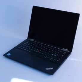 Lenovo ThinkPad X390 Yoga - i5-8265u 1.6GHz - 16GB RAM - 256GB NVME - 13" FHD - Sølv stand