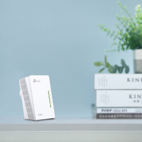 TP-Link TL-WPA4220 300Mbps AV600 Wi-Fi Powerline Extender Homeplug - PowerLine