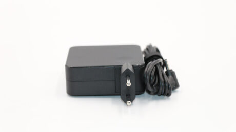 Lenovo power adapter - 65 Watt - Round Tip