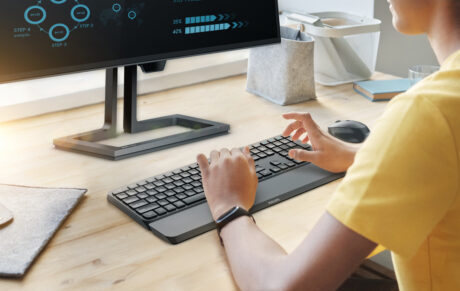 Philips 6000 series SPT6607B - keyboard and mouse set - QWERTY - Tastatur & Mus sæt - Nordisk - Sort