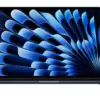 13" Apple MacBook Air (Mørkeblå) - Apple M3 256GB SSD 8GB (2024) - Sølv stand