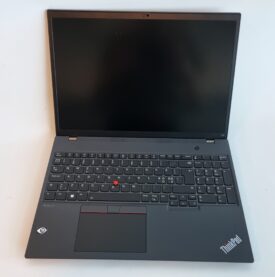 Lenovo ThinkPad T16 G1 - i5-1235u 1.3GHz - 16GB RAM - 256GB NVMe - 16" IPS 1920x1200 - WIN 11 - Sølv stand