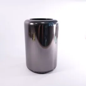 Apple Mac Pro 2013 - E5-1620 v2 3.7Ghz (4 kernet) - 32GB RAM - 500 GB NVMe - Guld stand