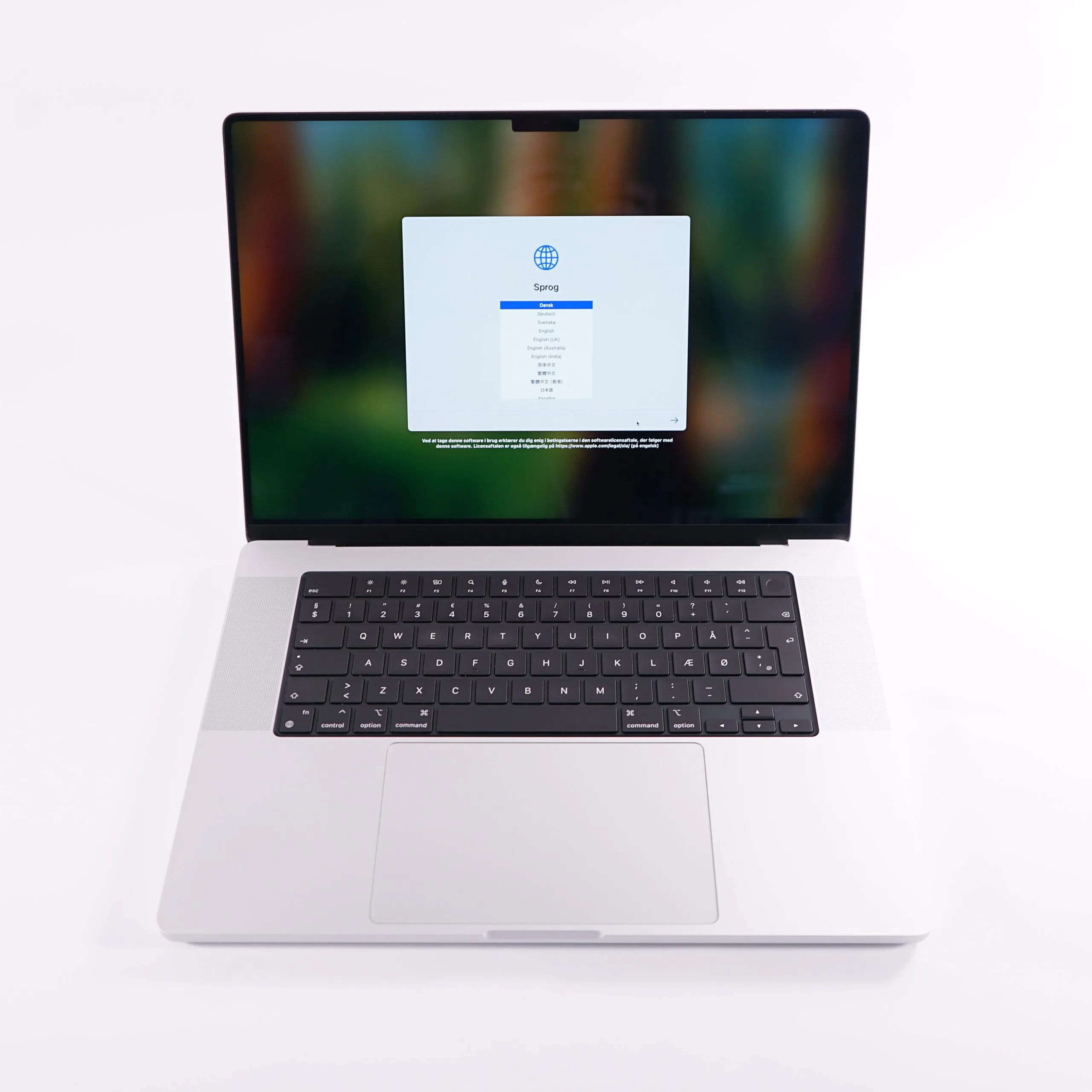 MacBook Pro 16.2" (2021) Silver - M1 MAX 10-Core - 32GB RAM - 1TB NVME - GPU 32-Core - 3456X2234 - Bronze stand