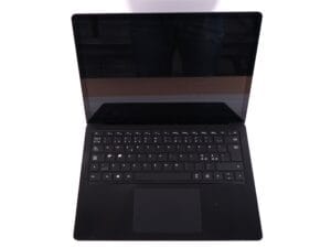 Microsoft Surface Laptop 4 Black - i5-1035G7 2.6GHz - 16GB RAM - 256GB NVMe - 13.5" 2256x1504 Touch - Bronze stand